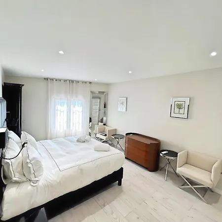 Villa Marsa - - On